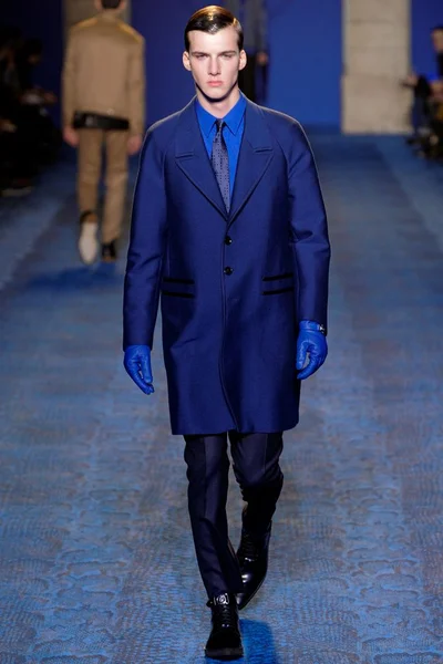 Look 22